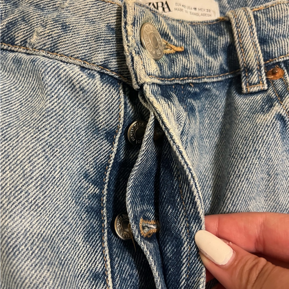 Zara Blue Jean Shorts Distressed High-Waisted - Picture 5 of 6